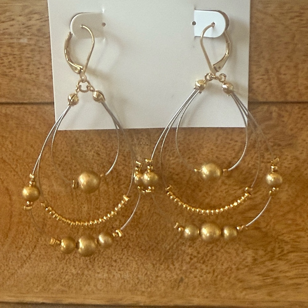 NWT MIXIT  Gold and Silver Multiple Interlocking Hoop Earrings